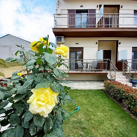 Апартаменты Maria Dina 1