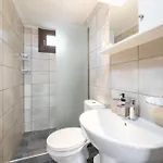 Appartement Maria Dina 1 *