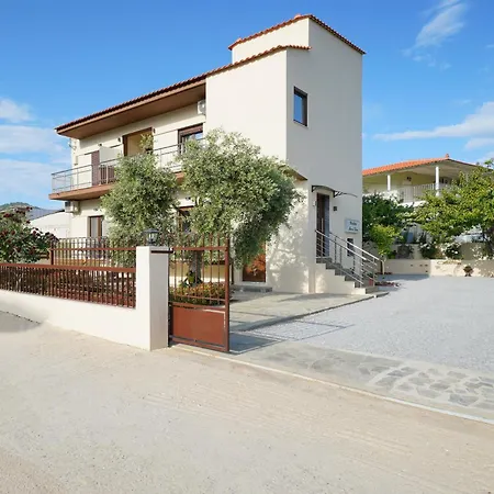 Maria Dina 1 * Potos