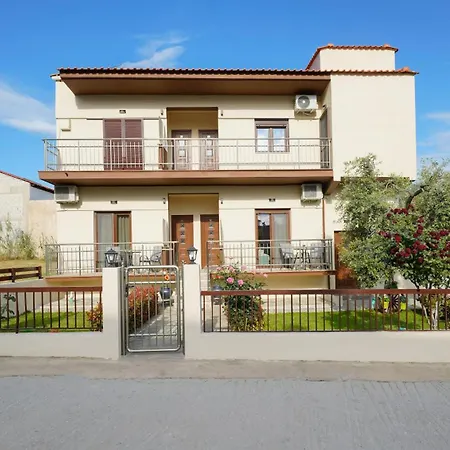 Maria Dina 1 Apartment *