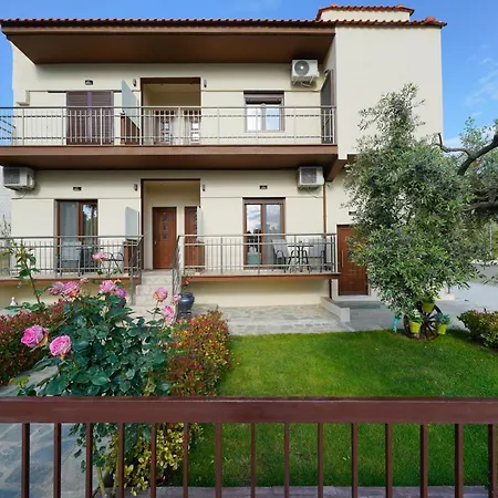 Apartment Maria Dina 1 *