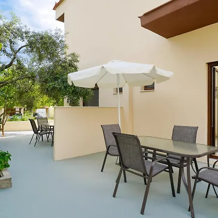 Apartament Maria Dina 1